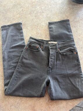 Levi Wedgie Straight Jeans 27x28